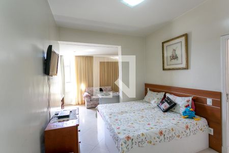 Apartamento à venda com 230m², 3 quartos e 1 vagaQuarto 3 - Suíte