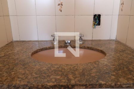 Casa à venda com 250m², 3 quartos e 2 vagasBanheiro da suite