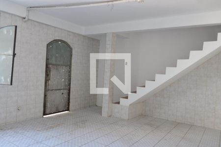 Casa à venda com 250m², 3 quartos e 2 vagasPorão