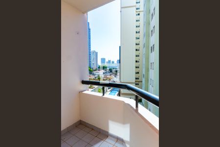 Sacada da Sala de apartamento para alugar com 2 quartos, 50m² em Parque Imperial, São Paulo