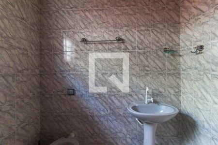 Banheiro de casa para alugar com 1 quarto, 45m² em Calmon Viana, Poá