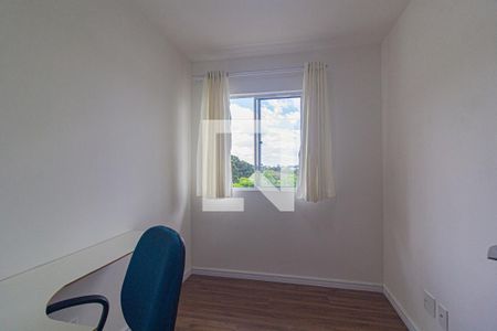 Quarto 1 de apartamento para alugar com 3 quartos, 54m² em Santa Cândida, Curitiba