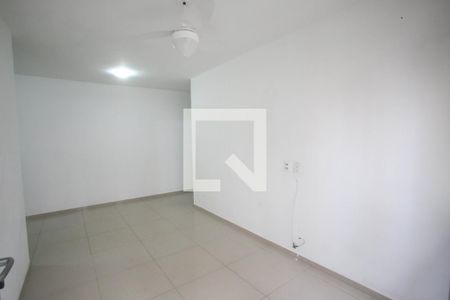 Sala de apartamento para alugar com 2 quartos, 53m² em Taquara, Rio de Janeiro