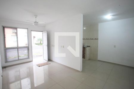 Sala de apartamento para alugar com 2 quartos, 53m² em Taquara, Rio de Janeiro