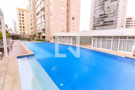 Apartamento para alugar com 147m², 3 quartos e 2 vagas Apartamento para alugar com 147m², 3 quartos e 2 vagasÁrea comum - Piscina