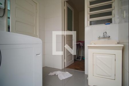 Casa à venda com 205m², 3 quartos e 2 vagasÁrea de serviço