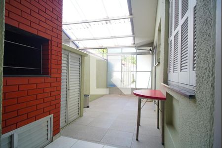 Casa à venda com 205m², 3 quartos e 2 vagasPátio _Fundos