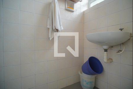 Casa à venda com 205m², 3 quartos e 2 vagasBanheiro de serviço