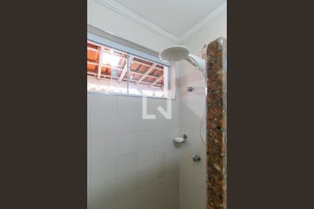 Casa à venda com 260m², 5 quartos e 4 vagas Casa à venda com 260m², 5 quartos e 4 vagasBanheiro social