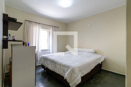 Casa à venda com 260m², 5 quartos e 4 vagas Casa à venda com 260m², 5 quartos e 4 vagasQuarto 2