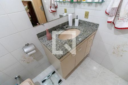 Casa à venda com 260m², 5 quartos e 4 vagas Casa à venda com 260m², 5 quartos e 4 vagasBanheiro da suíte principal