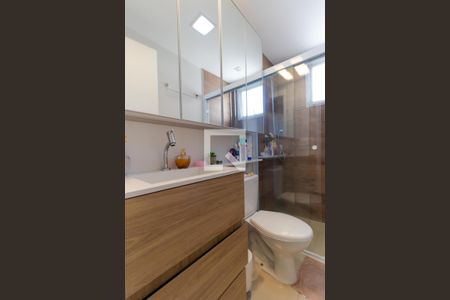 Apartamento à venda com 70m², 3 quartos e 2 vagas Apartamento à venda com 70m², 3 quartos e 2 vagasBanheiro da Suíte