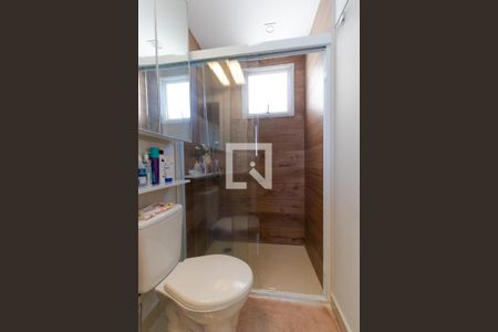 Apartamento à venda com 70m², 3 quartos e 2 vagas Apartamento à venda com 70m², 3 quartos e 2 vagasBanheiro da Suíte