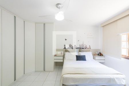 Casa de condomínio à venda com 380m², 3 quartos e 1 vaga Casa de condomínio à venda com 380m², 3 quartos e 1 vagaSuíte 1