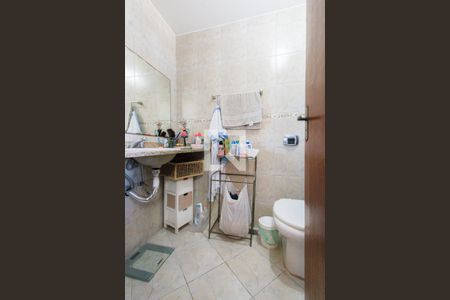 Casa de condomínio à venda com 380m², 3 quartos e 1 vaga Casa de condomínio à venda com 380m², 3 quartos e 1 vagaBanheiro da Suíte 3