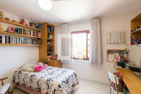 Casa de condomínio à venda com 380m², 3 quartos e 1 vaga Casa de condomínio à venda com 380m², 3 quartos e 1 vagaSuíte 3