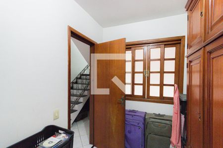 Casa de condomínio à venda com 380m², 3 quartos e 1 vaga Casa de condomínio à venda com 380m², 3 quartos e 1 vagaQuarto de Serviço