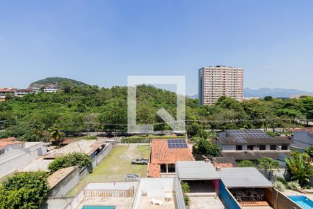 Casa de condomínio à venda com 380m², 3 quartos e 1 vaga Casa de condomínio à venda com 380m², 3 quartos e 1 vagaVista da Suíte 2