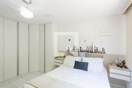 Casa de condomínio à venda com 380m², 3 quartos e 1 vaga Casa de condomínio à venda com 380m², 3 quartos e 1 vagaSuíte 1