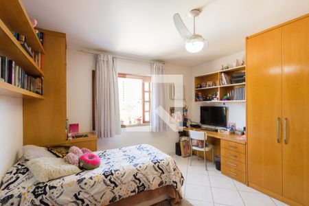 Casa de condomínio à venda com 380m², 3 quartos e 1 vaga Casa de condomínio à venda com 380m², 3 quartos e 1 vagaSuíte 3