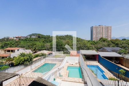Casa de condomínio à venda com 380m², 3 quartos e 1 vaga Casa de condomínio à venda com 380m², 3 quartos e 1 vagaVista da Suíte 3