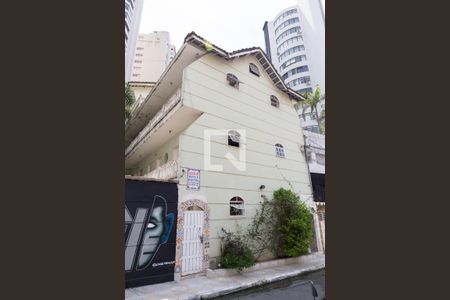 Studio para alugar com 25m², 1 quarto e sem vaga Studio para alugar com 25m², 1 quarto e sem vagaFachada