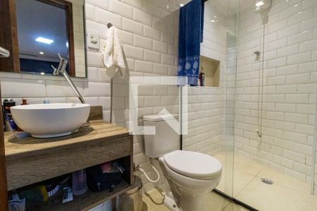 Casa à venda com 120m², 3 quartos e 1 vaga Casa à venda com 120m², 3 quartos e 1 vagaBanheiro Edícula