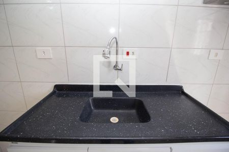 Cozinha de casa para alugar com 1 quarto, 30m² em Vila Pereira Cerca, São Paulo