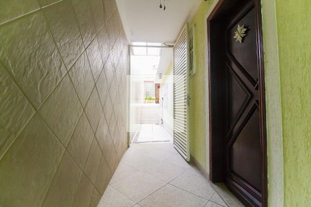 Casa à venda com 200m², 3 quartos e 3 vagas Casa à venda com 200m², 3 quartos e 3 vagasEscada Externa