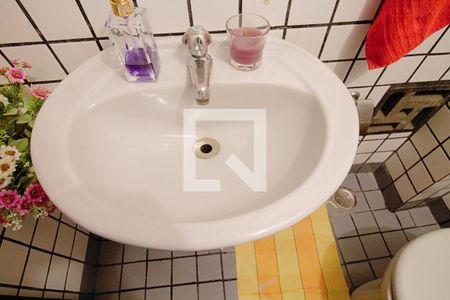 Casa à venda com 780m², 4 quartos e 5 vagas Casa à venda com 780m², 4 quartos e 5 vagasLavabo