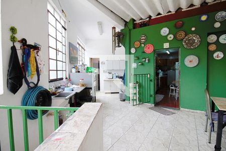 Casa à venda com 780m², 4 quartos e 5 vagas Casa à venda com 780m², 4 quartos e 5 vagasTerraço