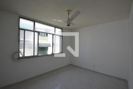 Quarto 1 de apartamento para alugar com 2 quartos, 50m² em Jardim Sulacap, Rio de Janeiro
