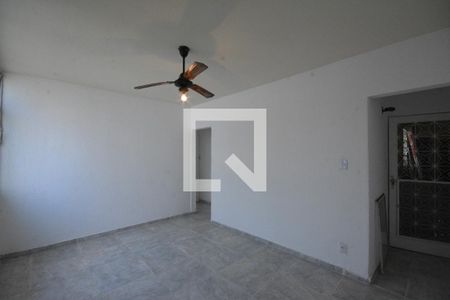 Sala de apartamento para alugar com 2 quartos, 50m² em Jardim Sulacap, Rio de Janeiro