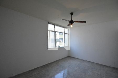 Sala de apartamento para alugar com 2 quartos, 50m² em Jardim Sulacap, Rio de Janeiro