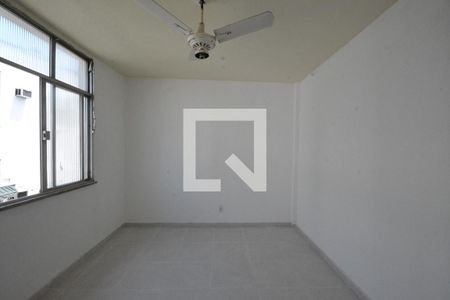 Quarto 1 de apartamento para alugar com 2 quartos, 50m² em Jardim Sulacap, Rio de Janeiro