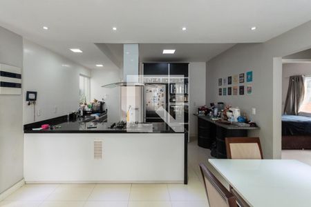 Sala de casa à venda com 4 quartos, 126m² em Vila Isabel, Rio de Janeiro
