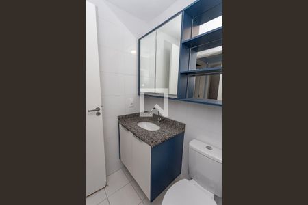 Apartamento à venda com 67m², 3 quartos e 1 vaga Apartamento à venda com 67m², 3 quartos e 1 vagaBanheiro social