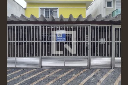 Casa à venda com 196m², 3 quartos e 2 vagasFachada