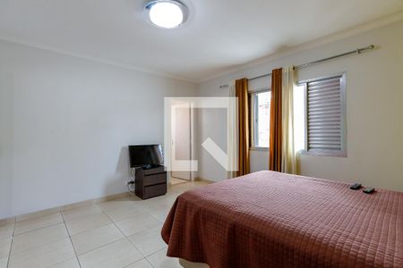 Casa à venda com 196m², 3 quartos e 2 vagasSuíte