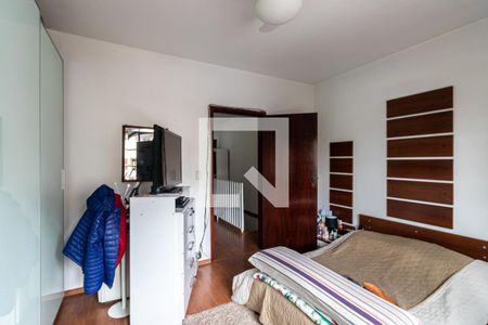 Casa à venda com 255m², 4 quartos e 2 vagas