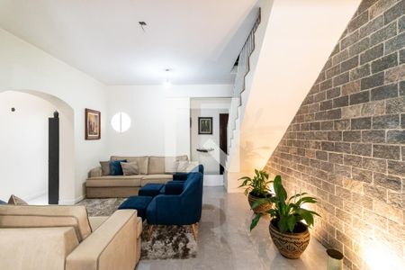 Casa à venda com 255m², 4 quartos e 2 vagas