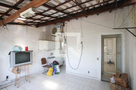 Casa à venda com 120m², 3 quartos e 1 vaga Casa à venda com 120m², 3 quartos e 1 vagaTerraço