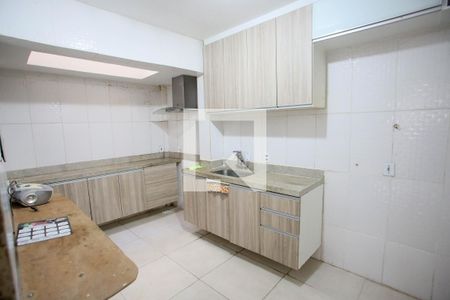 Casa à venda com 120m², 3 quartos e 1 vaga Casa à venda com 120m², 3 quartos e 1 vagaCozinha