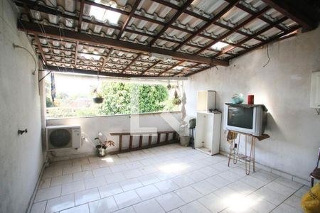 Casa à venda com 120m², 3 quartos e 1 vaga Casa à venda com 120m², 3 quartos e 1 vagaTerraço