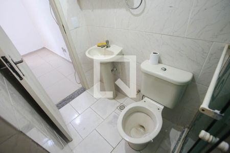 Casa à venda com 120m², 3 quartos e 1 vaga Casa à venda com 120m², 3 quartos e 1 vagaBanheiro da Suíte