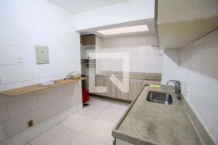 Casa à venda com 120m², 3 quartos e 1 vaga Casa à venda com 120m², 3 quartos e 1 vagaCozinha