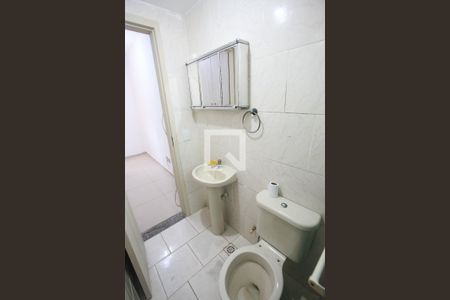 Casa à venda com 120m², 3 quartos e 1 vaga Casa à venda com 120m², 3 quartos e 1 vagaBanheiro da Suíte