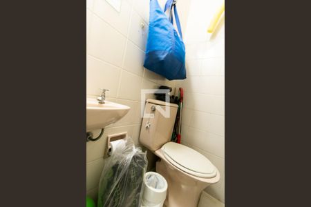 Apartamento à venda com 68m², 2 quartos e 1 vaga Apartamento à venda com 68m², 2 quartos e 1 vagaBanheiro de serviço