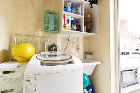 Apartamento à venda com 68m², 2 quartos e 1 vaga Apartamento à venda com 68m², 2 quartos e 1 vagaÁrea de Serviço