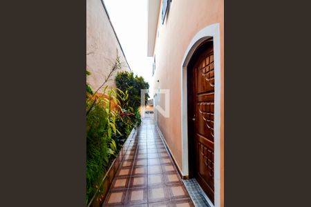 Casa à venda com 181m², 3 quartos e 2 vagasCorredor Lateral